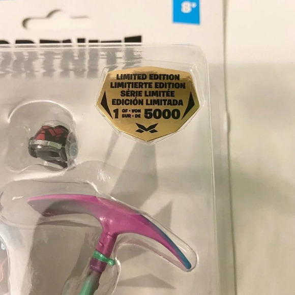 Fortnite The  Paradigm Solo Mode Limited Edition 1/5000 Damaged Box - Picture 13 of 13